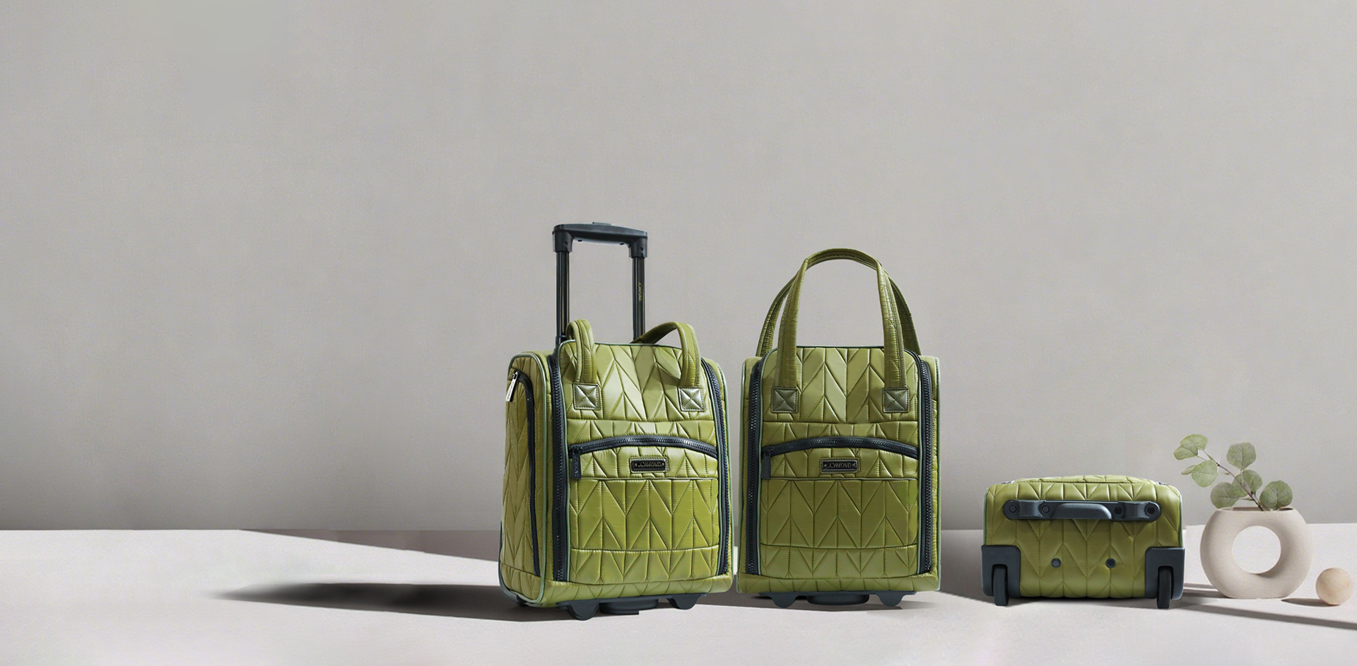 PINGHU HUACHENG SATCASE & BAG CO., LTD.